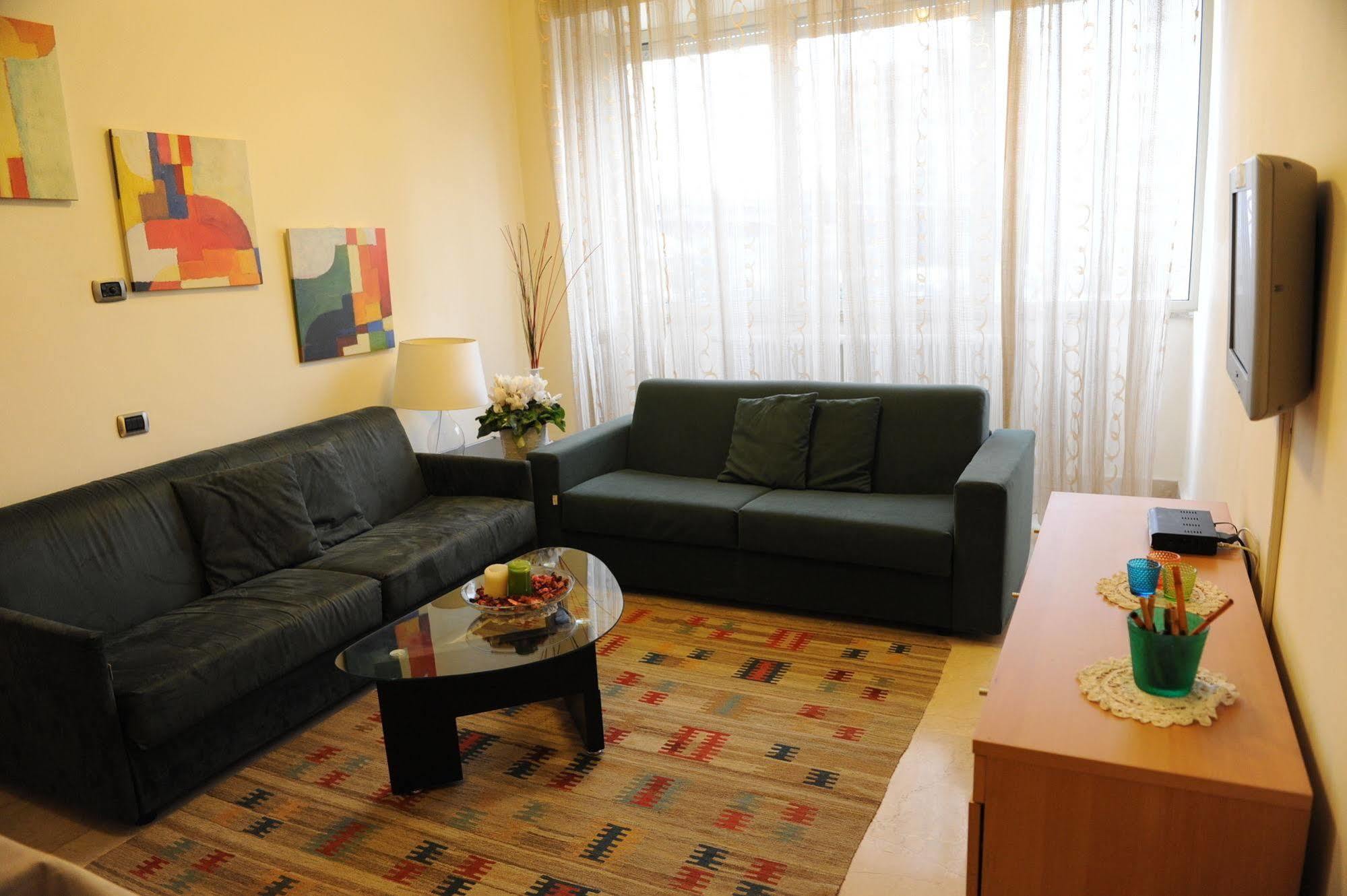 Lux Appartamenti Rome Exterior photo