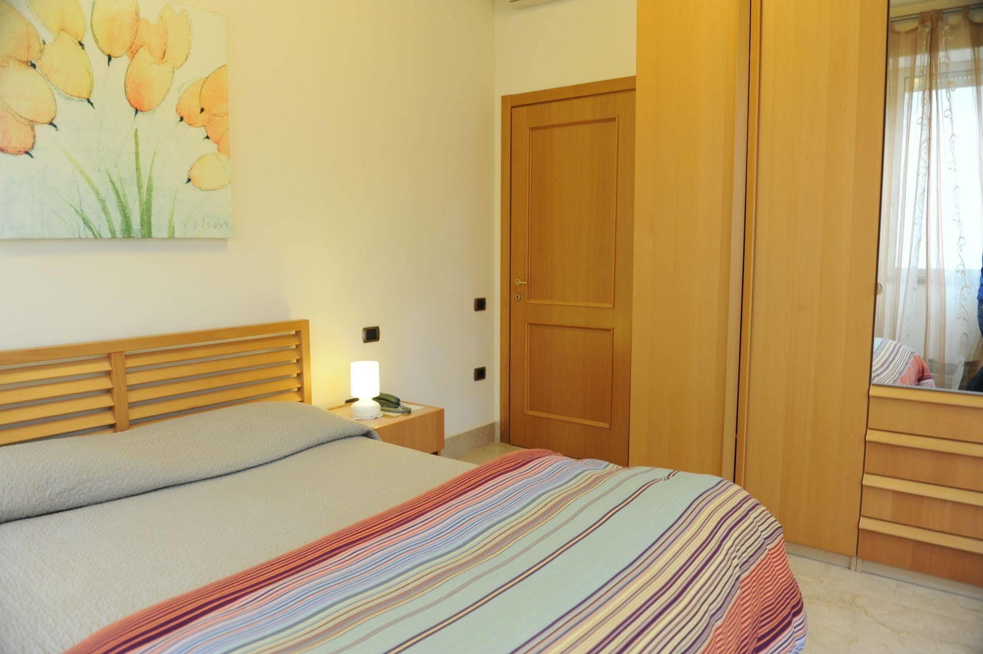 Lux Appartamenti Rome Exterior photo